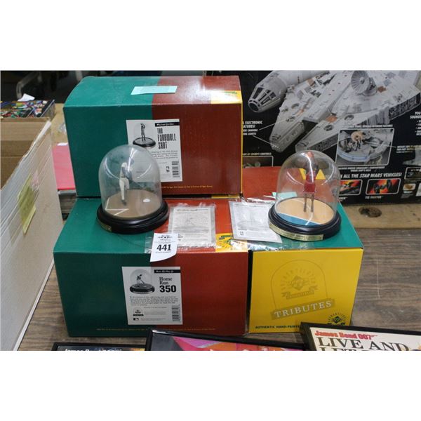 4-Michael Jordan/Ken Griffith/Other Figurine Set w/Showcase - 4 X $