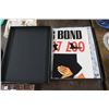 Image 2 : James Bond 007  Commemorative 25 Print Boxed Set Limited -  2439/3007