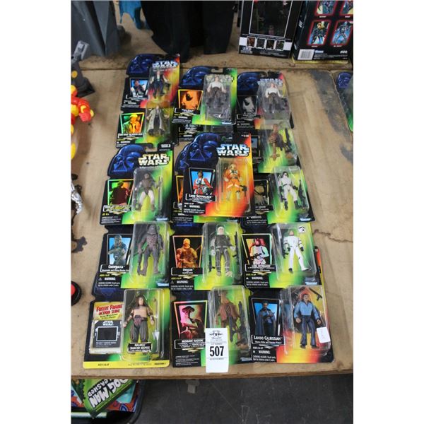 16-Star Wars Collector Figurine in Box - 16 X $