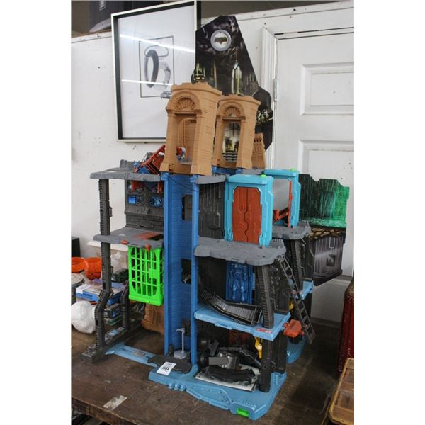 Batman Bat Cave Playhouses - 2