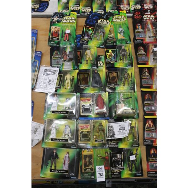 18-Star Wars Collector Figurines - 18 X $