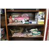 Image 1 : Flood Lights, Holiday Cards, Keepsake Clock, Décor - 2 Shelves