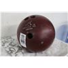 Image 1 : Bowling Ball w/Linen