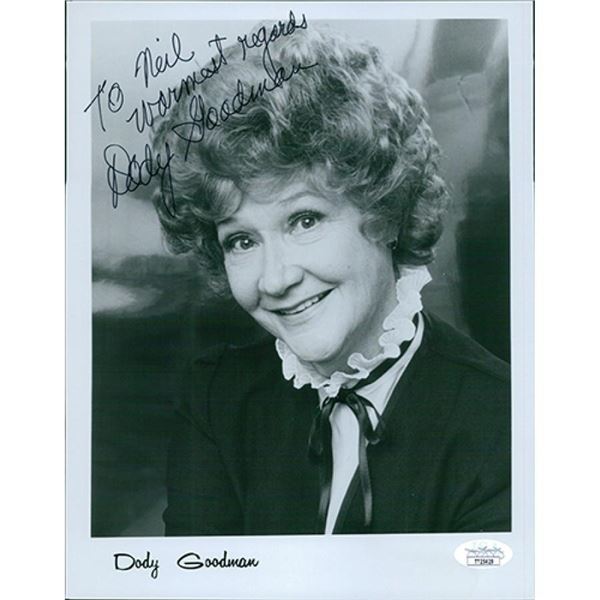 Mary Hartman Mary Hartman Dody Goodman signed photo. JSA Authenticated