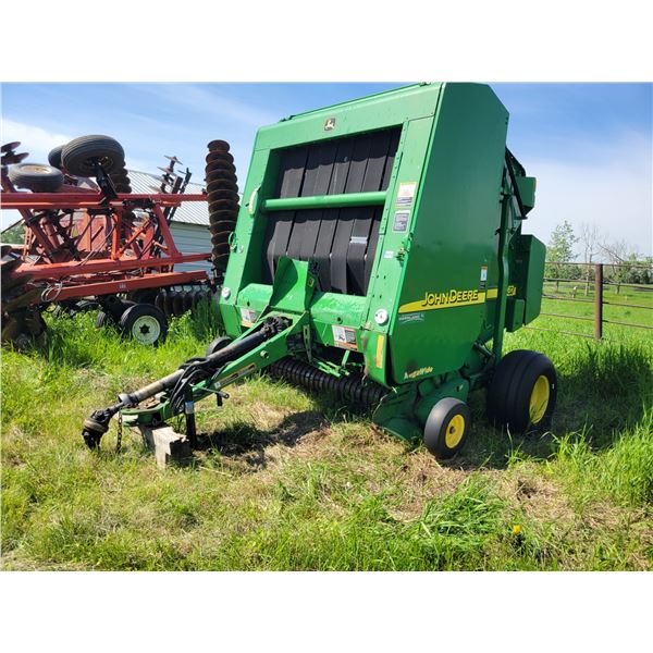 Approx. 2018 John Deere 567 Baler, PTO, Control box c/w twine & net wrap, SN. E00567X303796. The Est