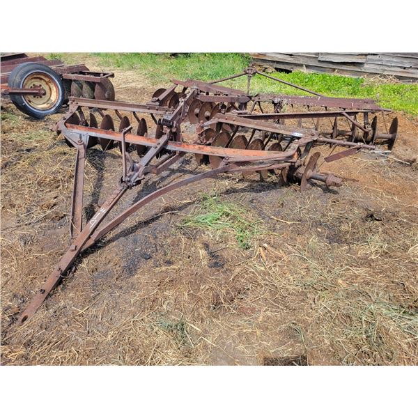 Approx. 9 ft disk. Located at 23012 Twp 604, North West of Thorhild. Viewing is July 4th, 5th & 6th,