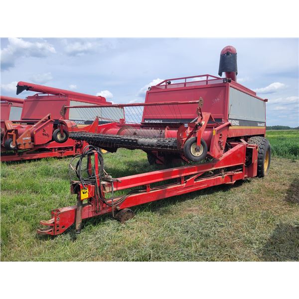 1986 Versatile 2000 Trans Axial pull type combine, PTO, Firestone 23.1-26 rubber on 20 inch rims, SN