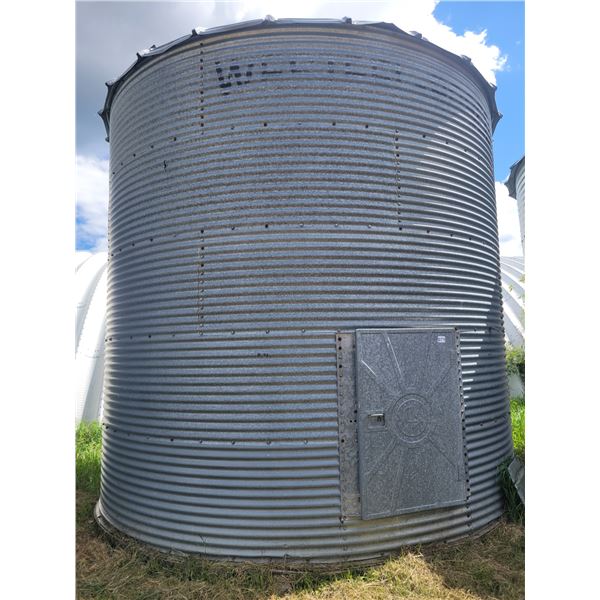 Westeel Rosco 5 ring flat bottom grain bin. The Estate of Clarence Ewasiw, Located at 23012 Twp 604,