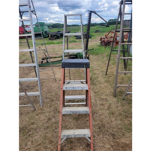Two ladders- one 6ft aluminum, one 4ft aluminum .   Located at 23012 Twp 604, North West of Thorhild