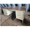 Image 1 : HD steel desk w/ 5 drawers. Approx 60" long x 34" wide x 30" height and black air gate for older Che