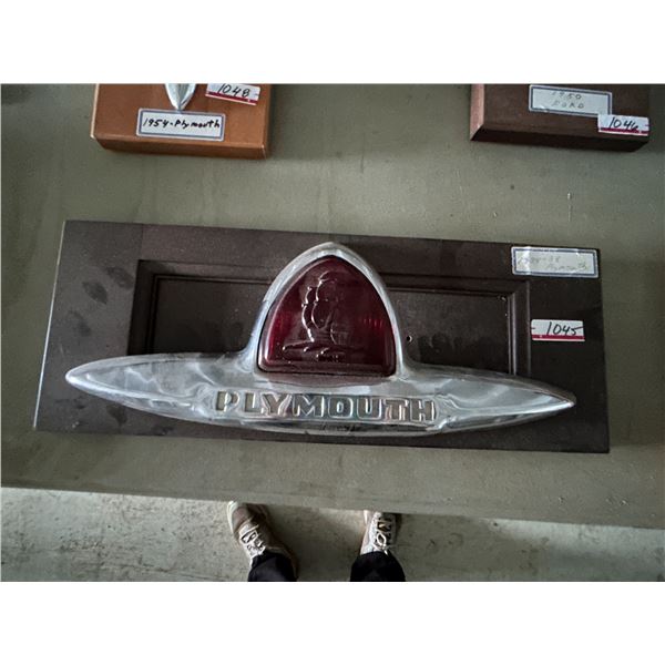 1984-1988 Plymouth hood ornament