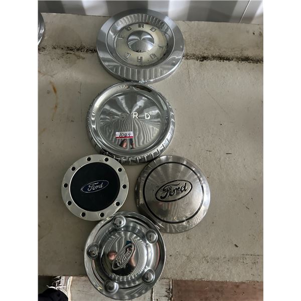 5 Ford Hubcaps, selling all together