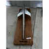 Image 1 : 1950 Pontiac hood ornament