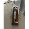 Image 1 : Nash Rambler hood ornament