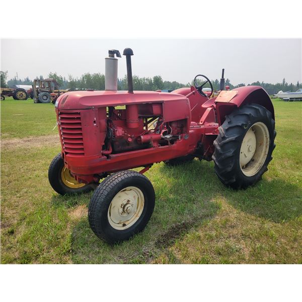 M.H 102-Junior, PTO, 12.4 x 28 rear, owner says it will run with fresh gas & boost, sells as is, SN: