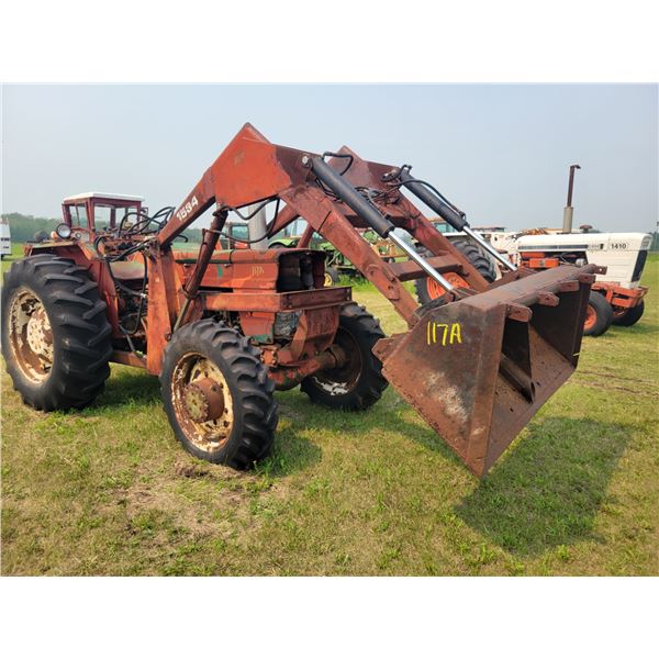 White 1370 diesel frt wheel assist tractor c/w 1534 loader, 3pt , single hyds, not running, SN: 6471