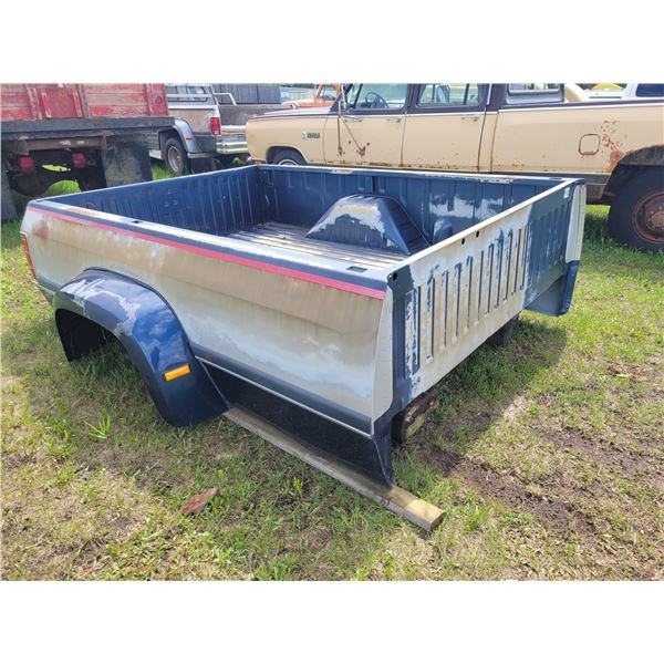 (Lot #'s 161 & 162 are a Group Lot) 1992 Dodge 1 ton dually box, c/w tailgate, has been off truck si