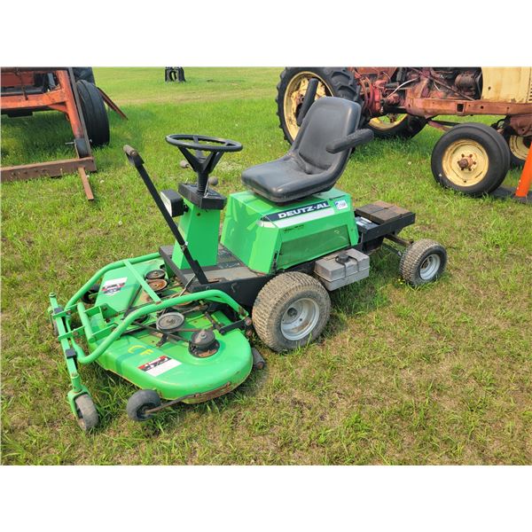 Duetz Allis, gas, 42" frt mount mower, hydrostatic, to run, no key, has issue w/one pulley