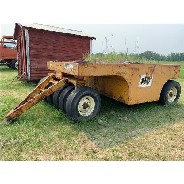 12 wheel Road Packer, c/w contents