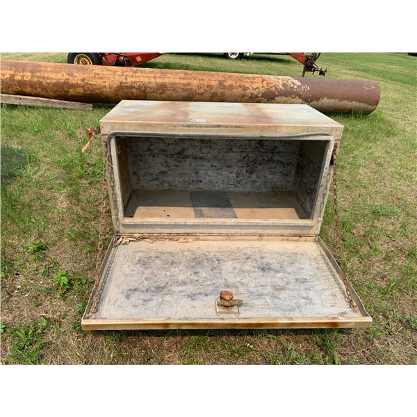45" x 22' Alum tool box