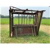 Image 1 : Green cattle squeeze