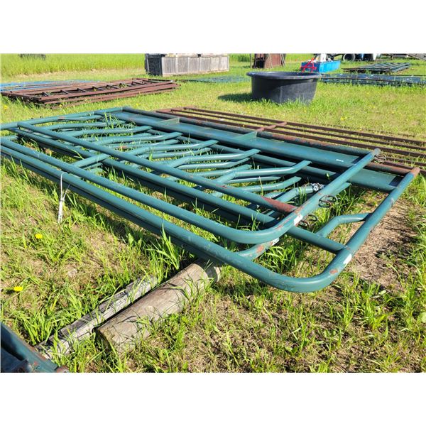 3 green feeder panels, 2- 9 1/2 ft 1- 11 1/2ft, selling together
