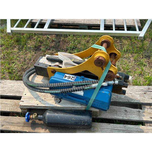 Hyd breaker, as new  SN: SB05