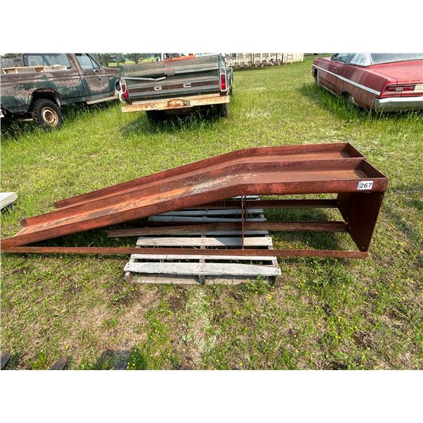 2 very well made auto ramps, selling together