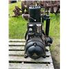 Image 2 : Black 12V generator