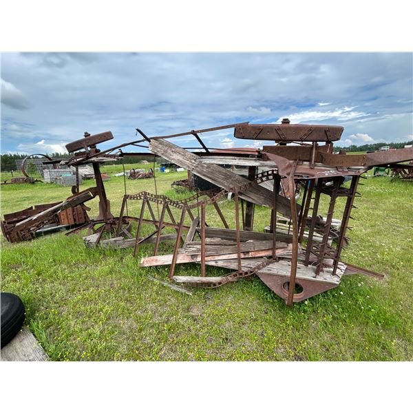 Manure spreader frame