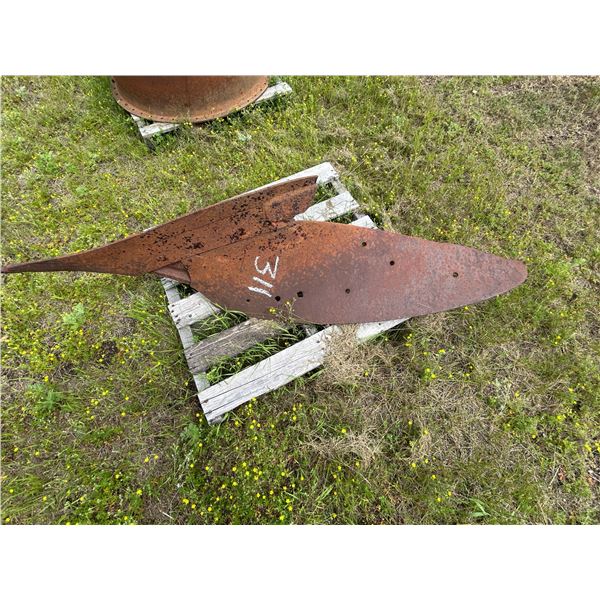 Moldboard plow