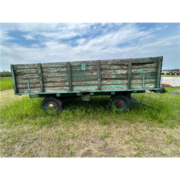 JD steel frame wagon with self unloading box