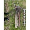Image 4 : Very old sleigh