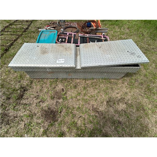 Alum truck tool box