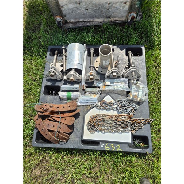 Pallet of chain, stainless clamp, twisted spike, pallet does not go