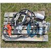 Image 1 : 3 gas pumps