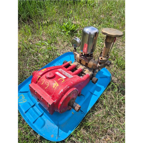 3 piston JC pump, looks good