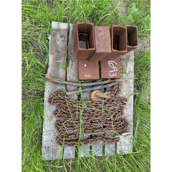 8- 6 x 3 3/4" steel pockets & heavy logging chain