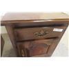 Image 6 : 2 End Tables/Night Stands – 25" x 21" x 17"