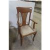 Image 1 : Antique Oak Arm Chair