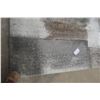 Image 2 : Area Rug – 5'3" x 7'7"