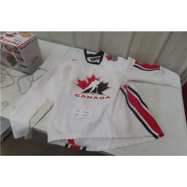 Team Canada Hockey Jersey – Size Medium 