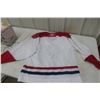 Image 5 : Montreal Canadiens Jersey – Adult Small – with Classic Heritage Patch