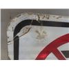 Image 4 : 2 Metal "No Parking" Signs: 12½" x 12"