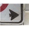 Image 5 : 2 Metal "No Parking" Signs: 12½" x 12"