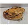 Image 4 : 3 Baseball Gloves Kids and Adult, Wood Baseball Bat and Dirt Bike Riding Gloves
