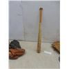 Image 6 : 3 Baseball Gloves Kids and Adult, Wood Baseball Bat and Dirt Bike Riding Gloves