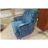 Image 4 : Living Room Arm Chair