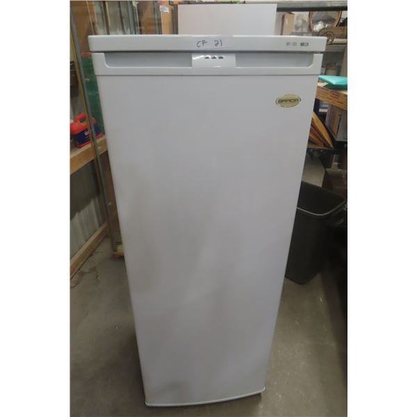 Brada MF-183 Upright Deep Freeze – 57" x 21½" x 20"