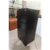 Image 9 : Whirlpool Fridge with Top Freezer – 65" x 29" x 30"